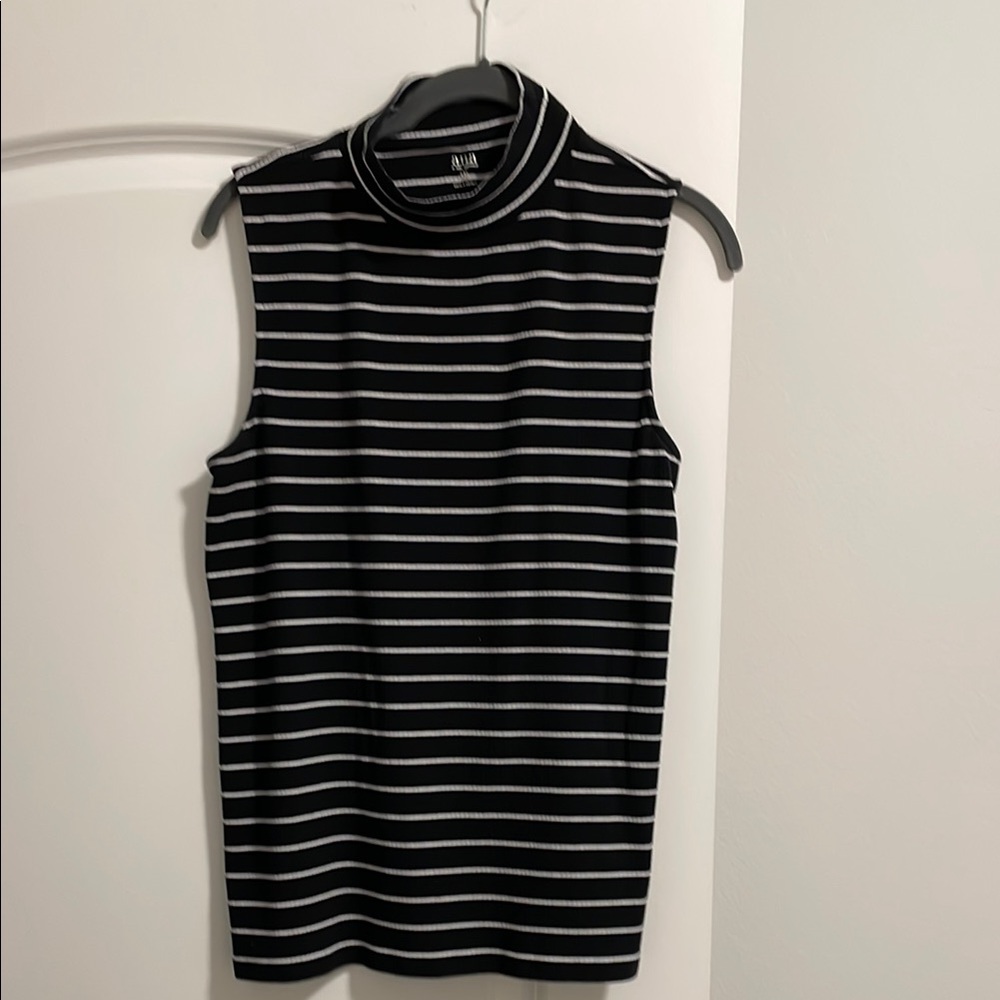 a.n.a Black and White Fitted Sleeveless Tank Top